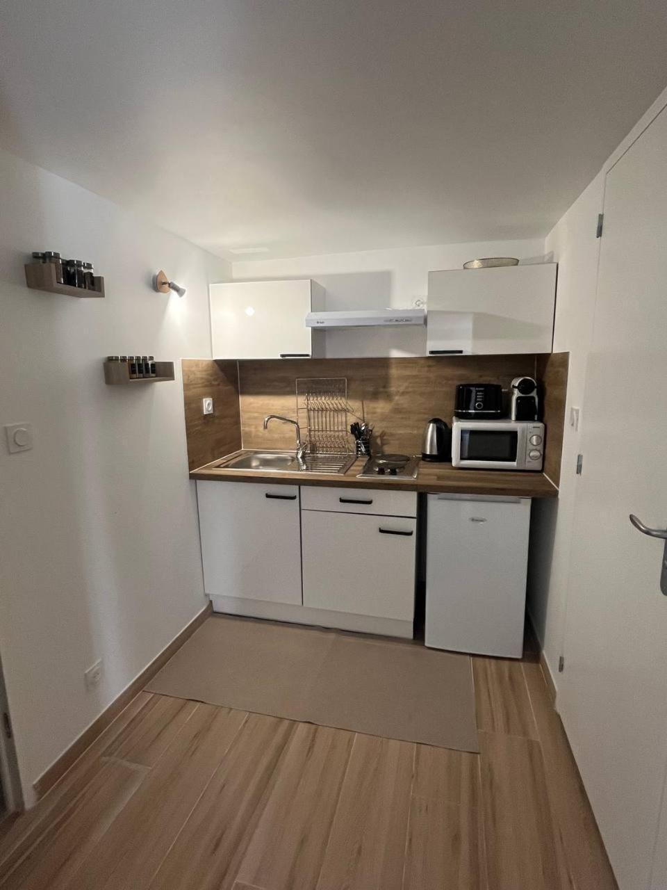Charmant Et Confortable Appartement Narbonne Exterior foto