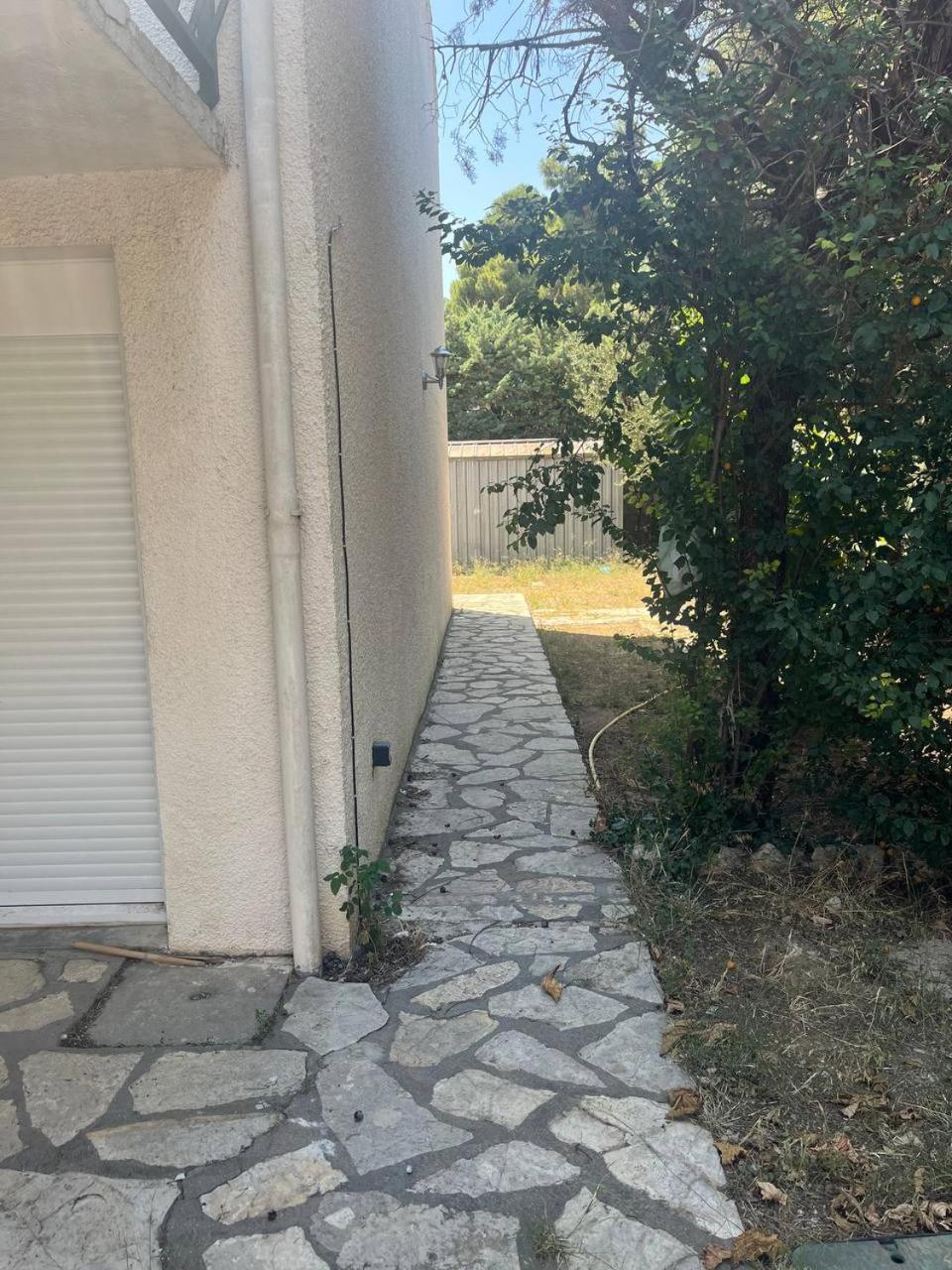 Charmant Et Confortable Appartement Narbonne Exterior foto