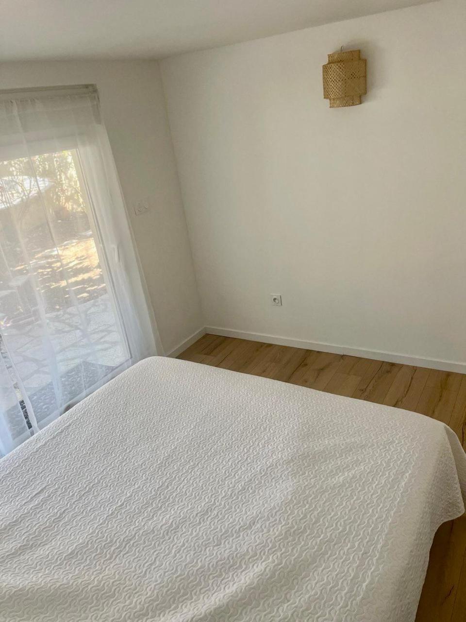 Charmant Et Confortable Appartement Narbonne Exterior foto