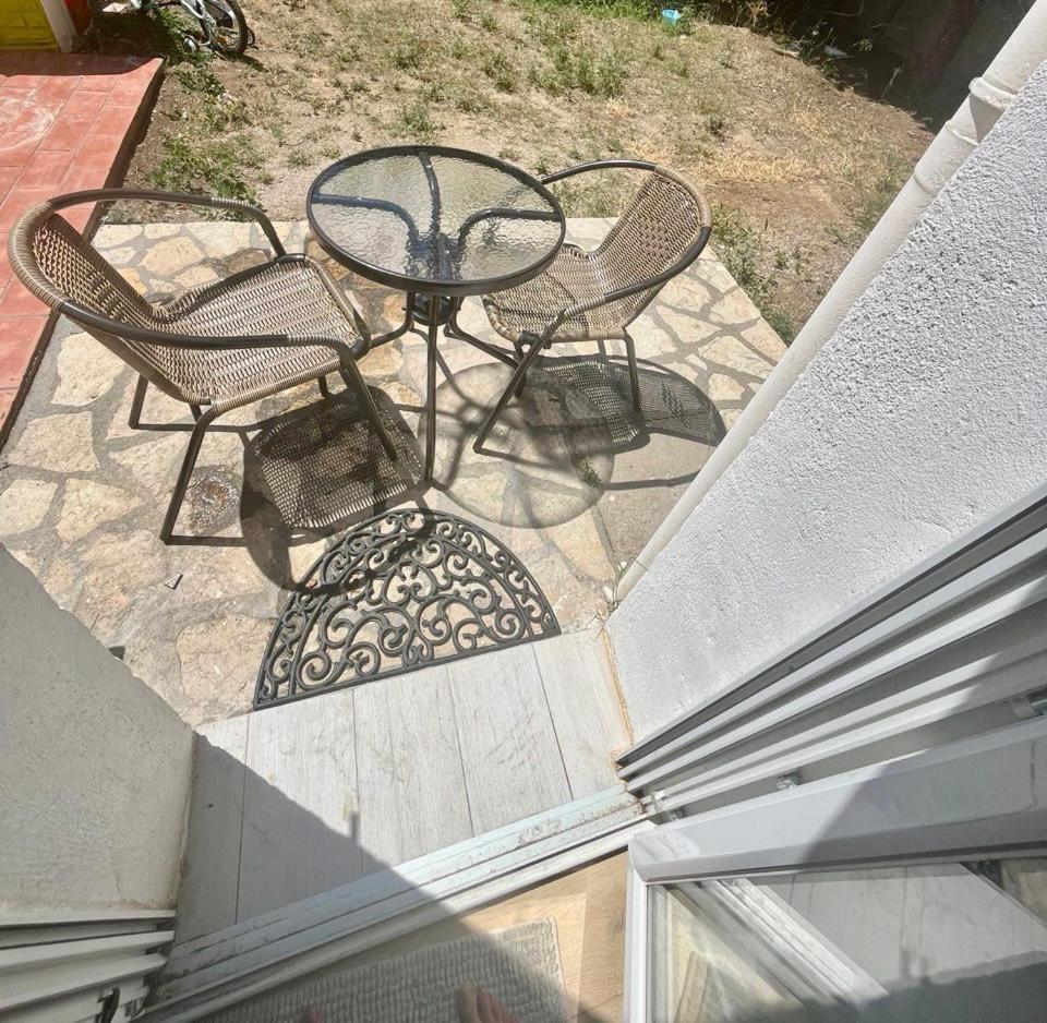Charmant Et Confortable Appartement Narbonne Exterior foto